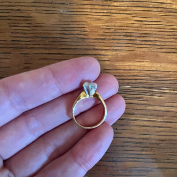 Vintage Sterling Silver Gold Plated Solitaire Ring with Cubic Zirconia, Size 5 - Picture 5 of 7